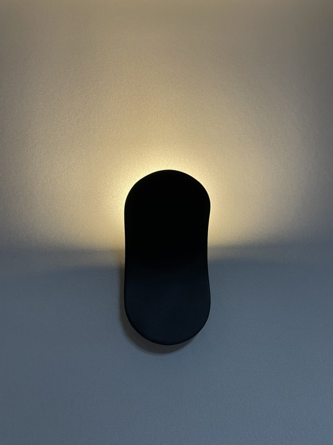 modern-lik-led-wall-sconce-indirect-lighting-fixture-for-living-room-and-bedroom