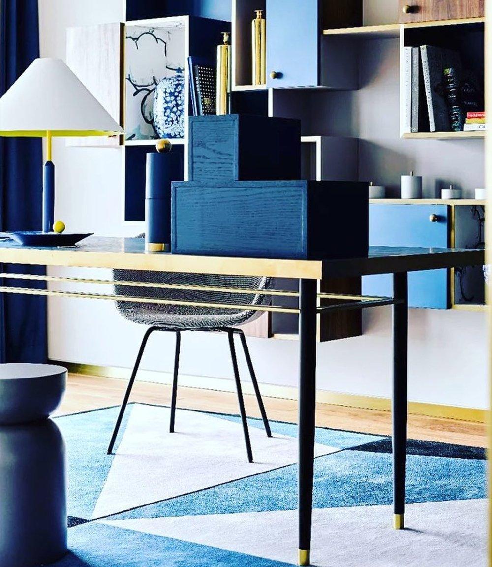 Modern Floating Style Little Eliah Table Lamp for Bedroom and Designer Nightstand Lighting