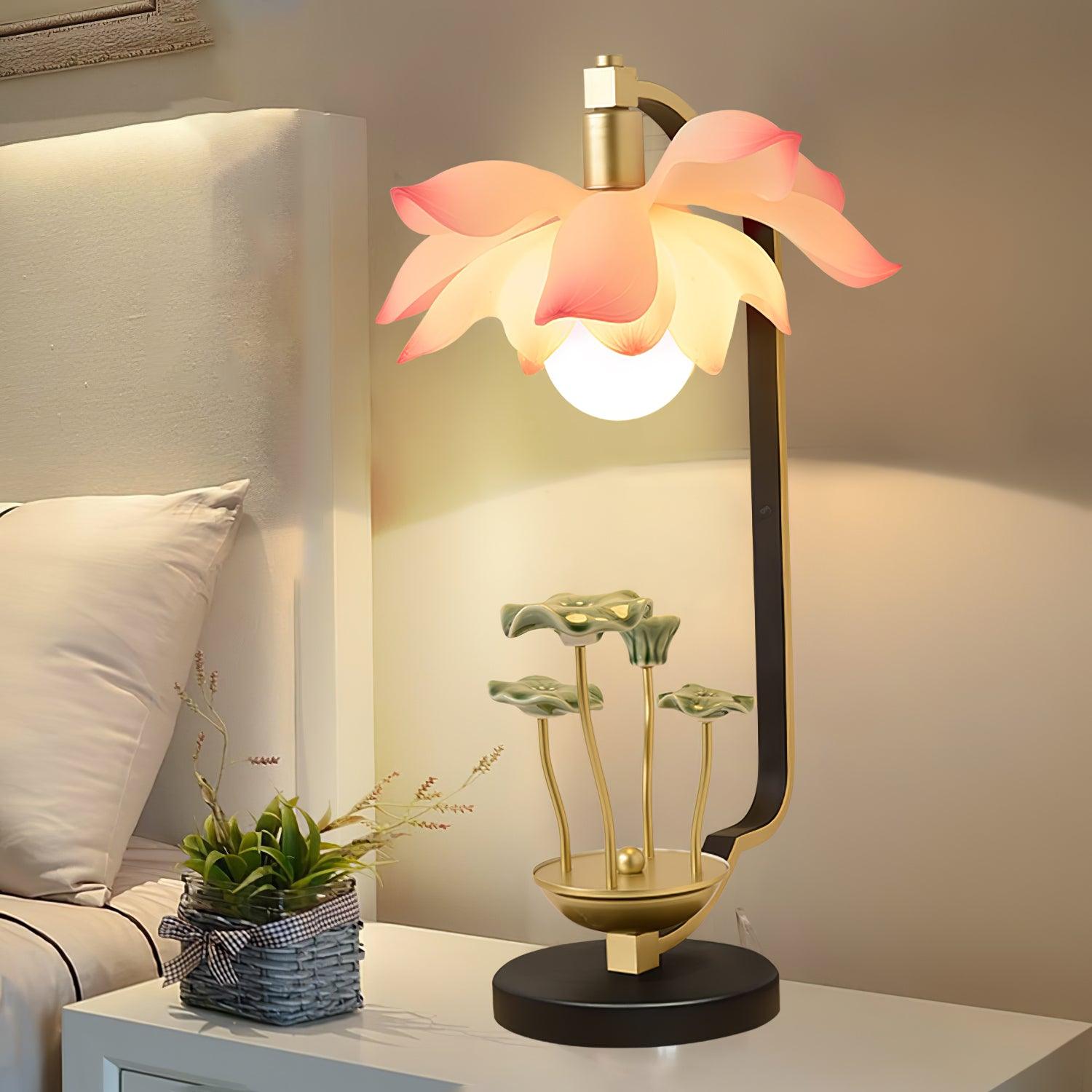 Elegant Lotus Bloom Floral Table Lamp with Resin and Ceramic Flowers