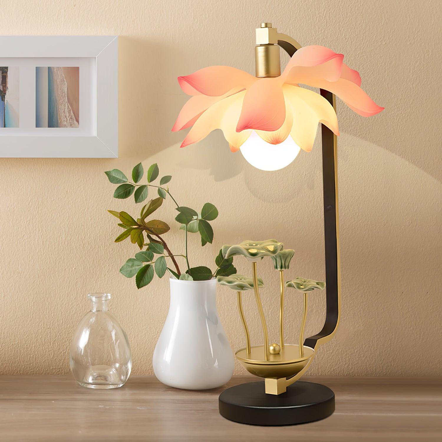 Elegant Lotus Bloom Floral Table Lamp with Resin and Ceramic Flowers