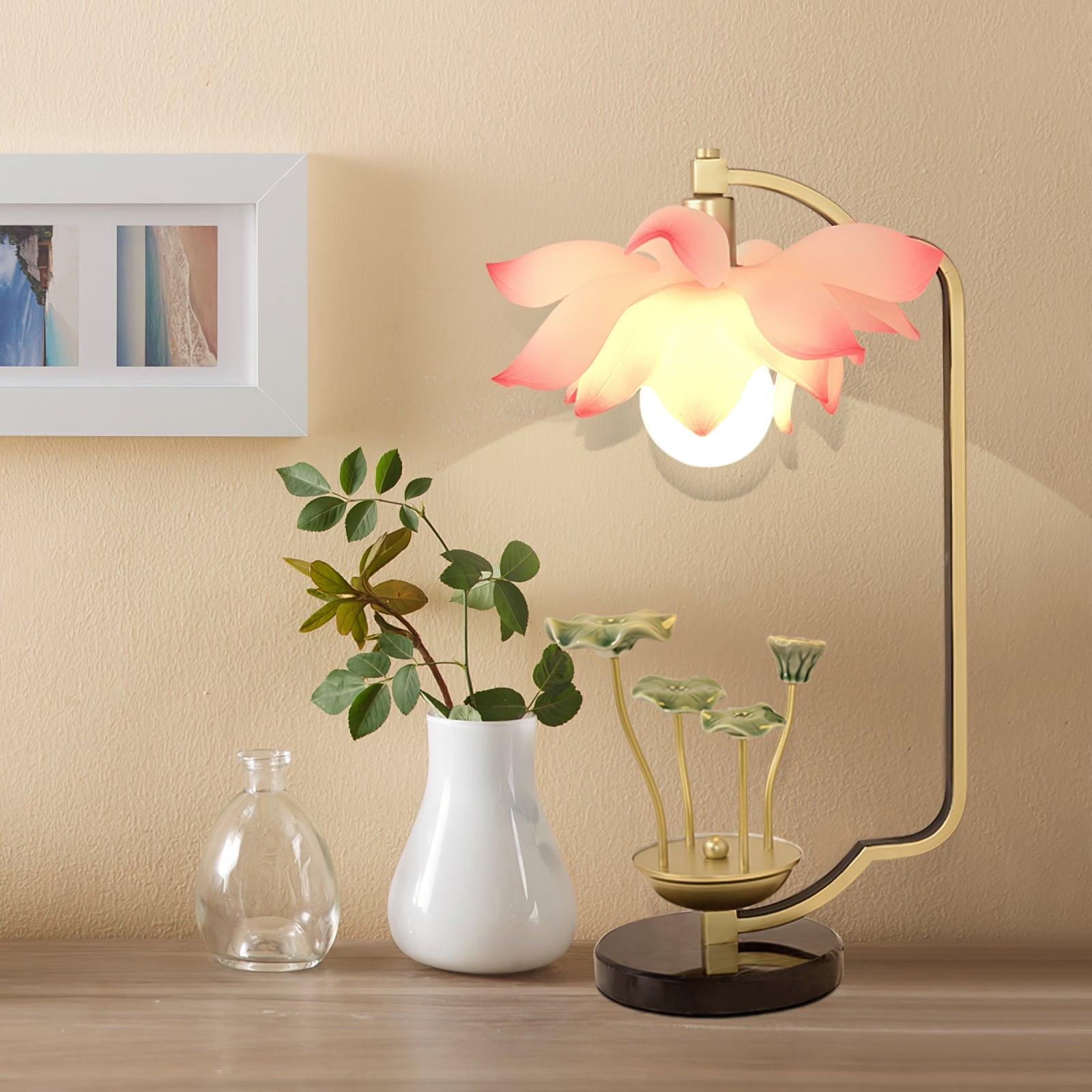 Elegant Lotus Bloom Floral Table Lamp with Resin and Ceramic Flowers