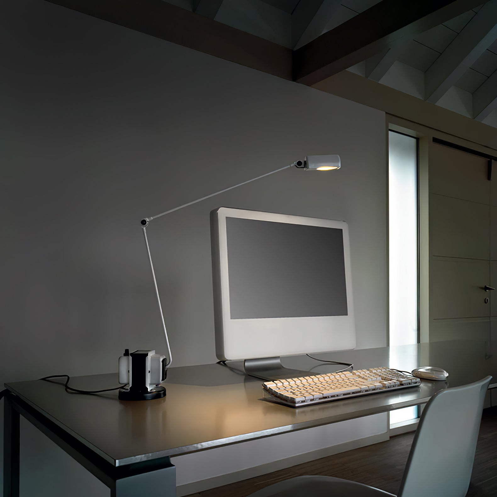Dynamo Minimalist Adjustable LED Table Lamp Rotating Metal Desk Light for Modern Bedroom Office
