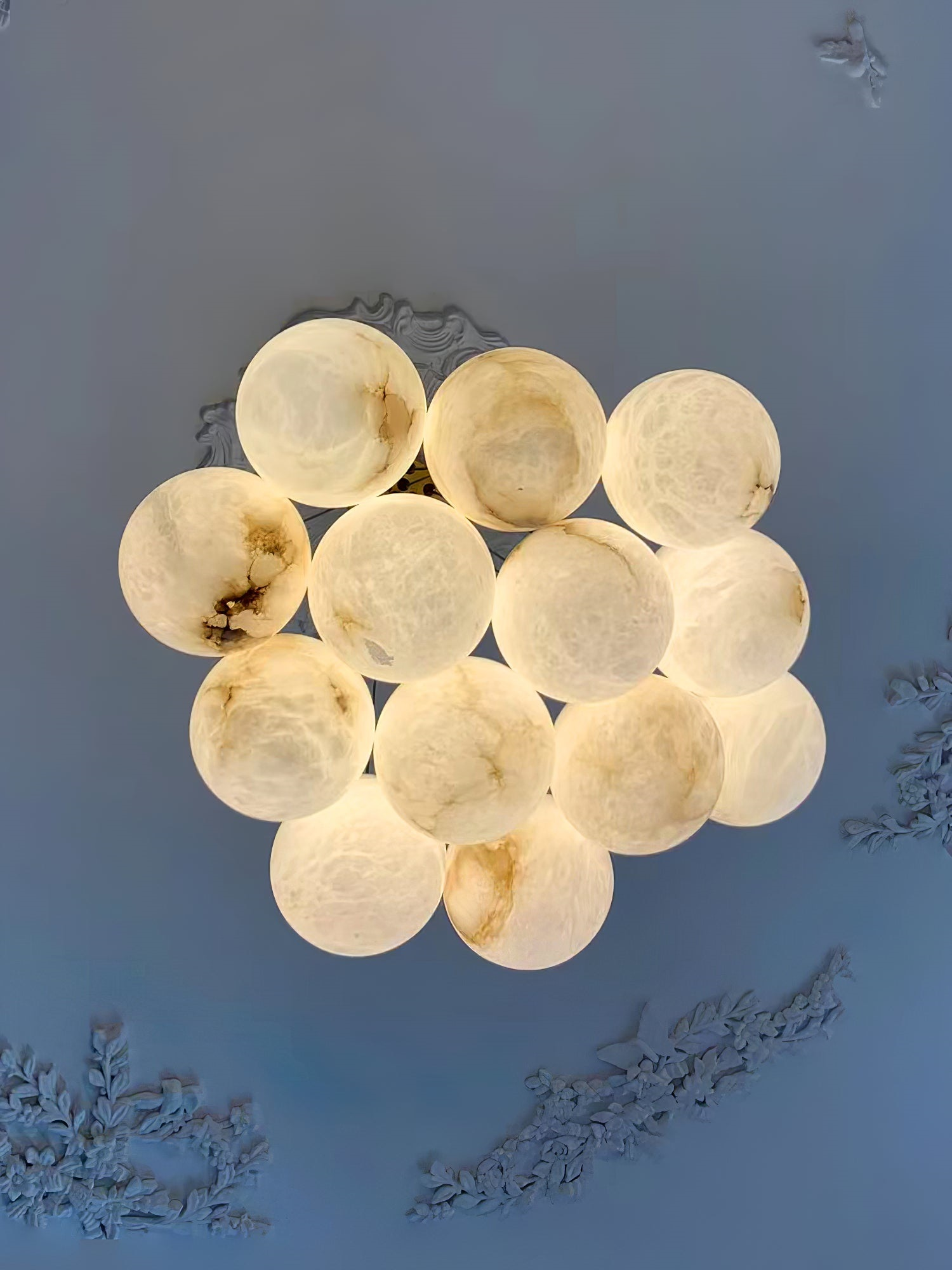 luxury-lunar-alabaster-sphere-chandelier-modern-multi-ball-hanging-light-fixture-gold-finish
