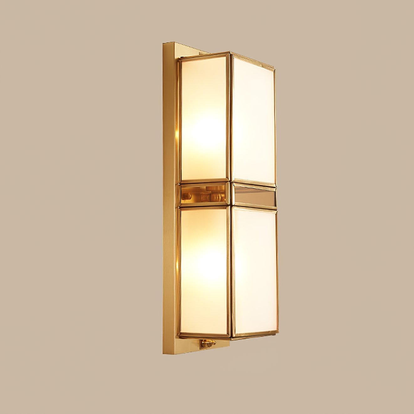 modern-brass-wall-sconce-lighting-with-elegant-handcrafted-glass-shade