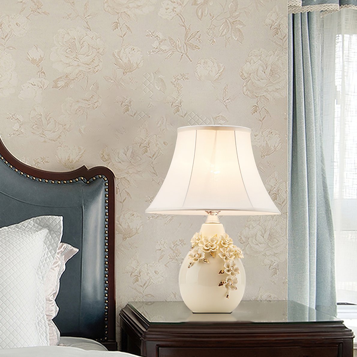 hand-carved-magnolia-ceramic-table-lamp-modern-floral-bedside-light-for-living-room-and-bedroom