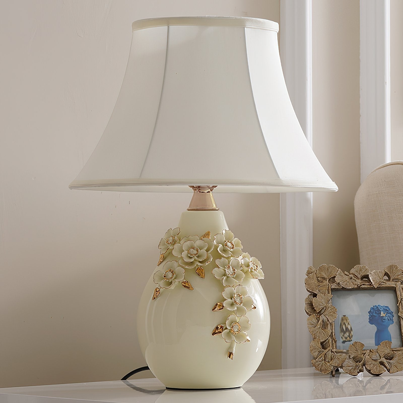 hand-carved-magnolia-ceramic-table-lamp-modern-floral-bedside-light-for-living-room-and-bedroom