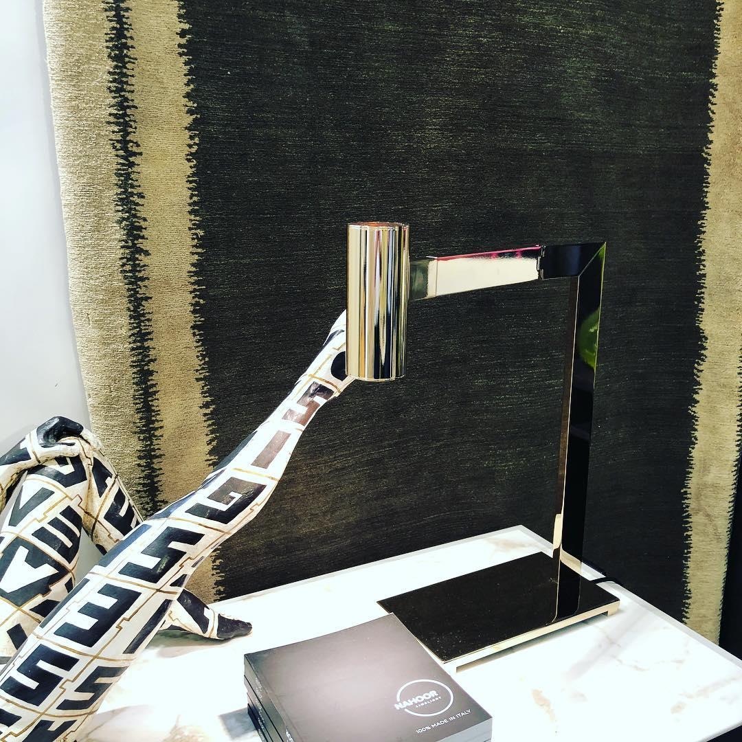 Modern Minimalist Circular LED Table Lamp with Integrated Lighting for Bedside and Desk
