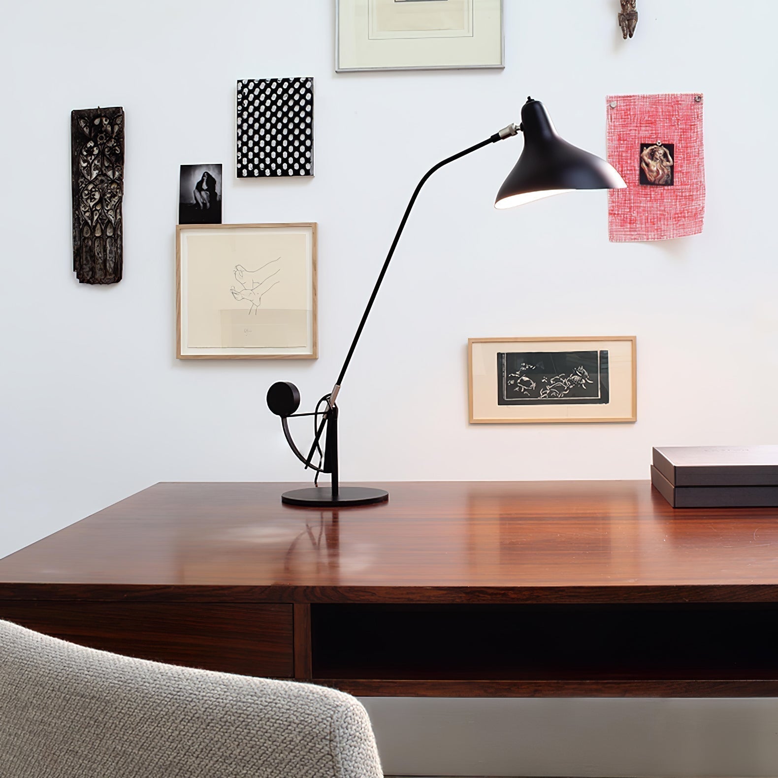 Modern Mantis Arm Table Lamp Minimalist Black Metal Desk Light for Living Room