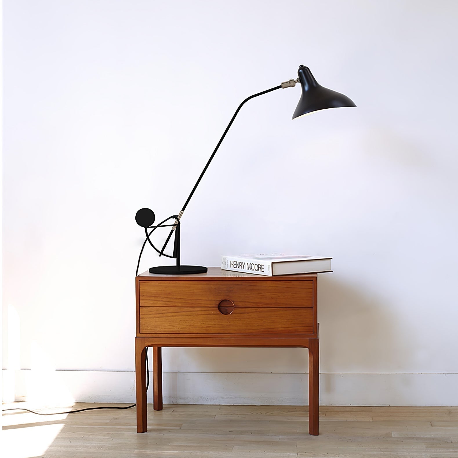 Modern Mantis Arm Table Lamp Minimalist Black Metal Desk Light for Living Room
