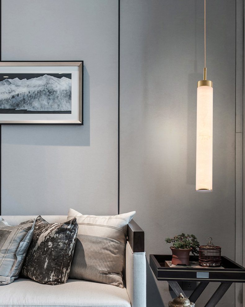 modern-natural-marble-strip-led-pendant-light-with-brass-accents-for-contemporary-interiors