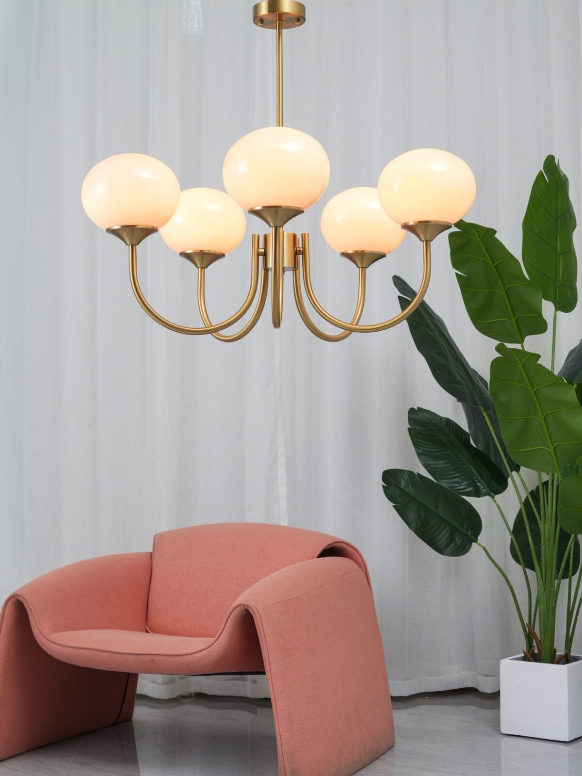 modern-marshmallow-pink-glass-pendant-light-gold-finish-ceiling-chandelier-lighting
