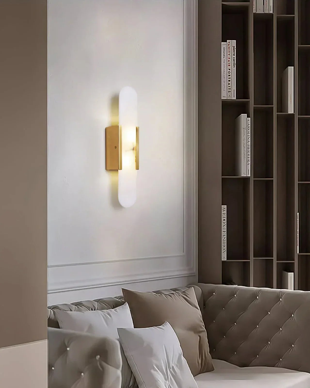 modern-elongated-alabaster-wall-sconce-luxury-natural-stone-led-light