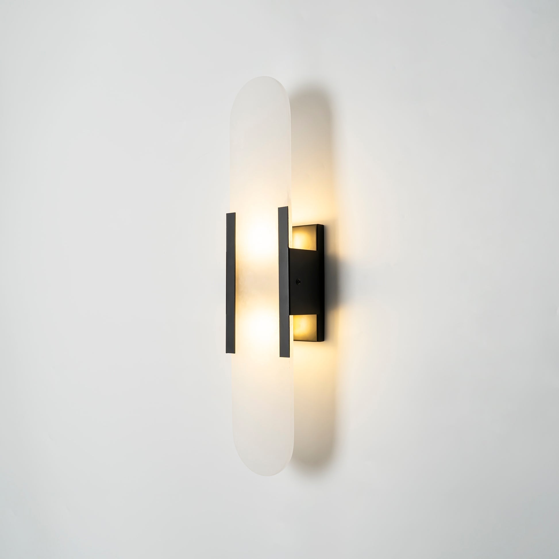 modern-elongated-alabaster-wall-sconce-with-handcrafted-stone-and-brass-finish