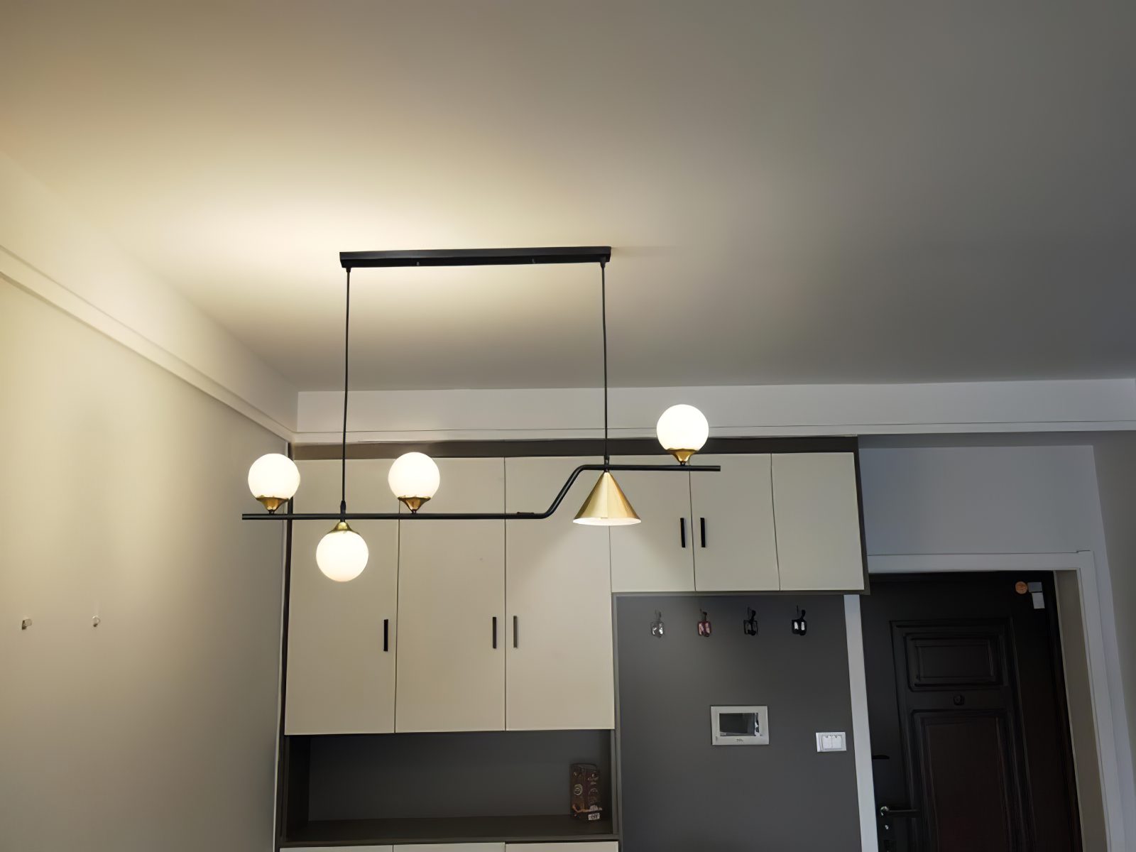 multi-head-nordic-glass-globe-pendant-light-for-modern-kitchen-island-and-dining-room-lighting
