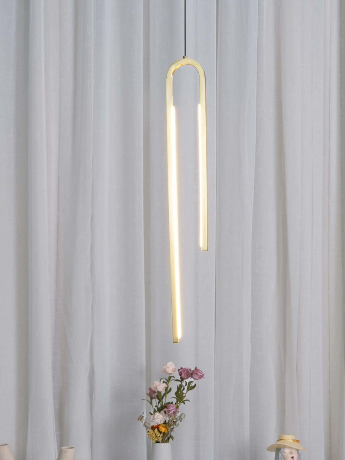 mira-u-modern-brass-led-pendant-light-with-acrylic-diffuser-for-dining-room
