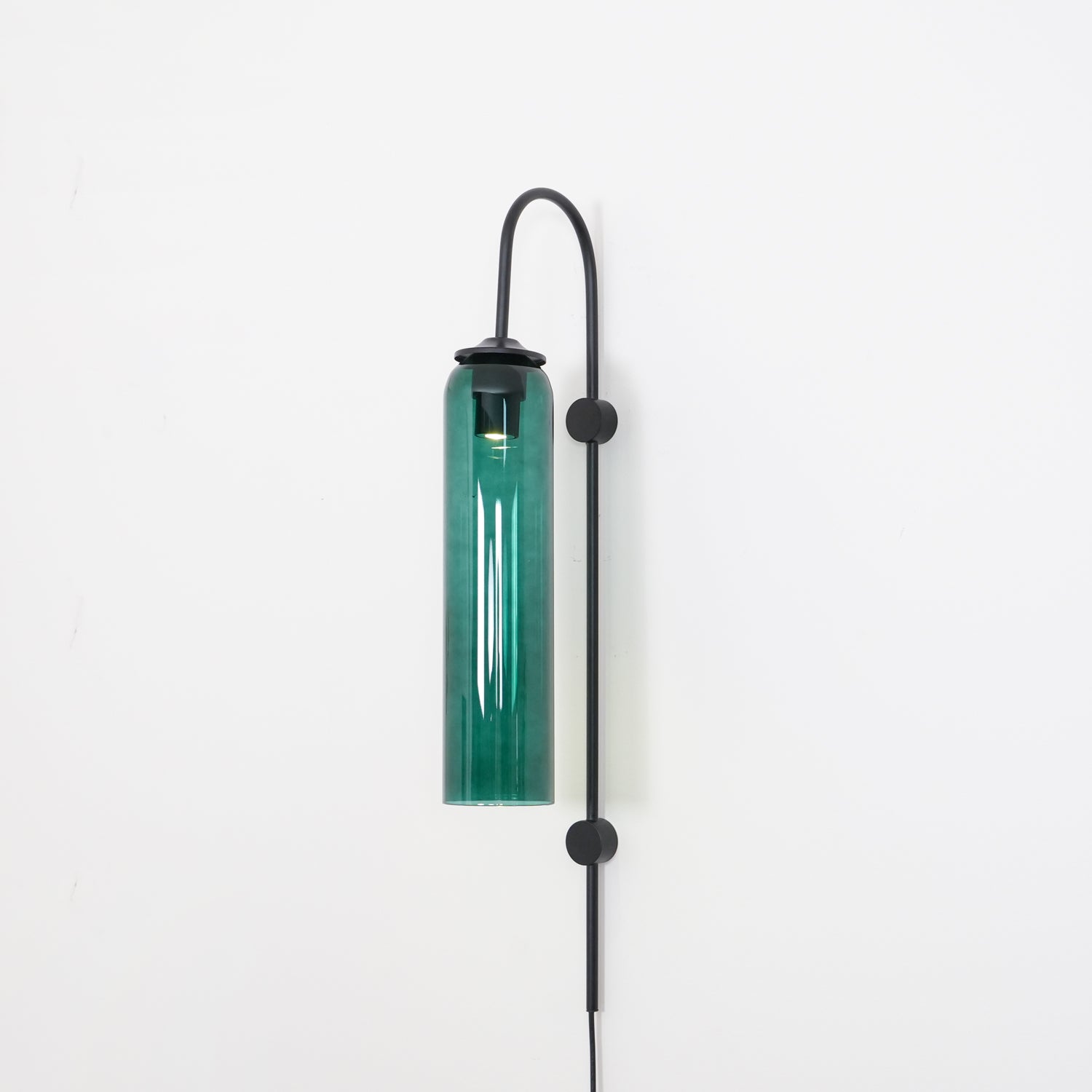 modern-cylinder-glass-wall-sconce-with-plug-in-cord-for-interior-lighting