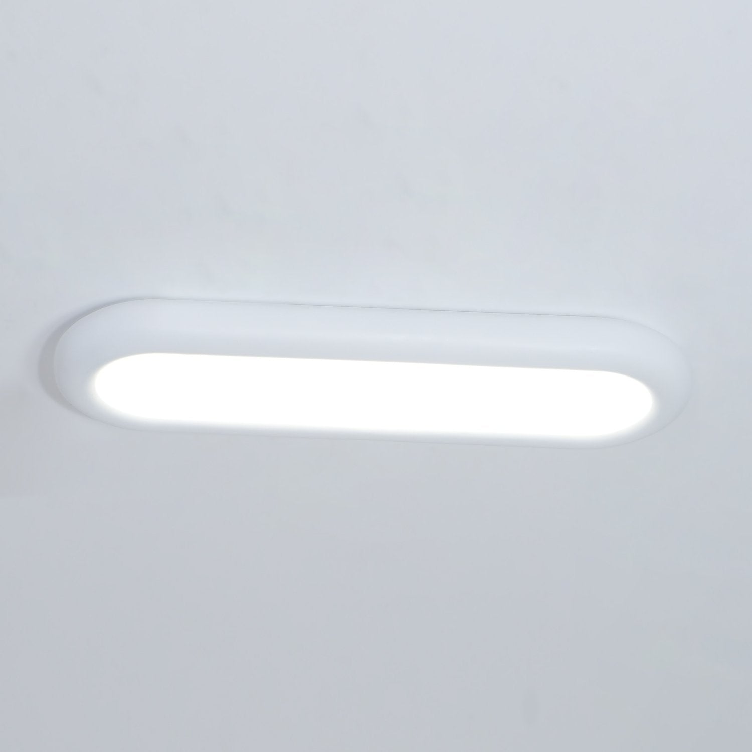 minimalist-oval-flush-mount-led-ceiling-light-fixture-with-three-color-temperatures