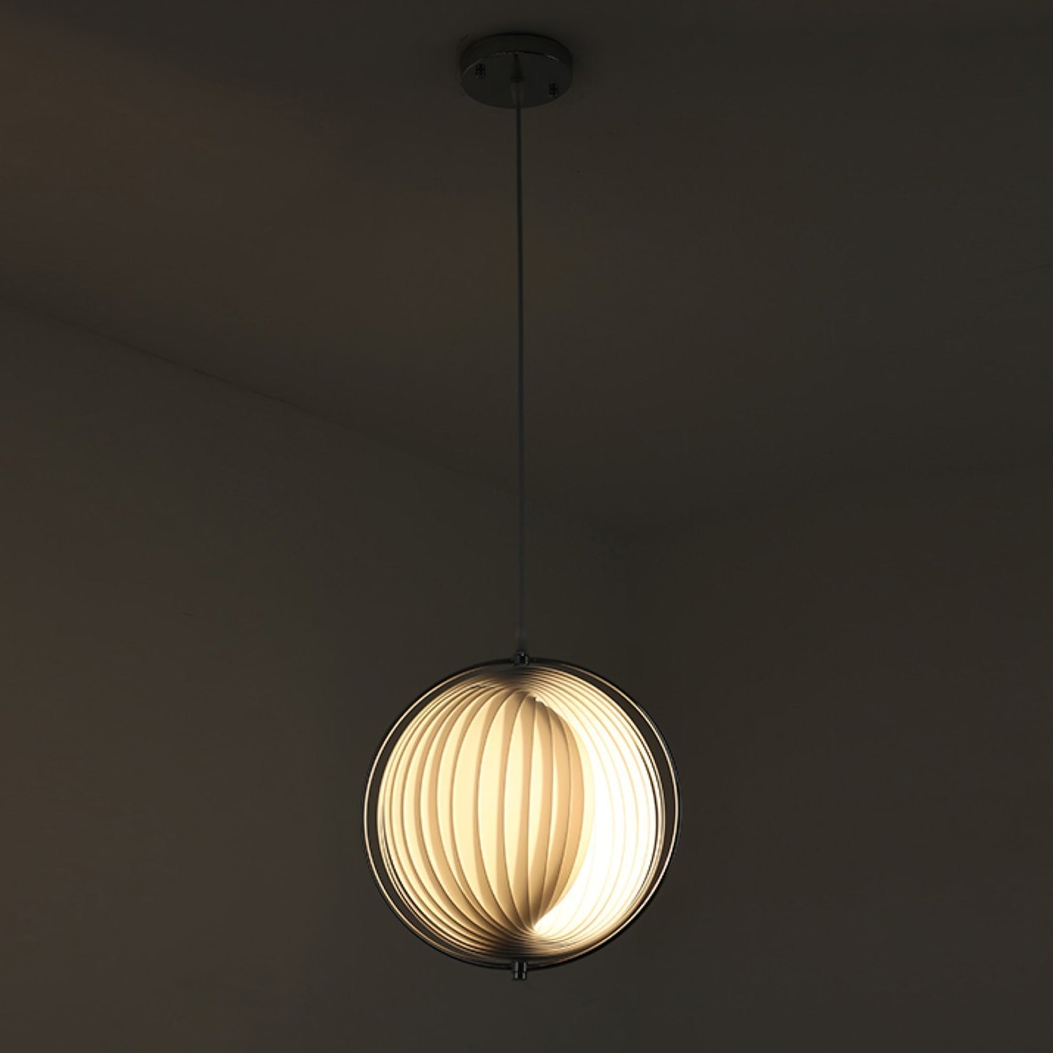 retro-moon-globe-pendant-light-with-adjustable-polypropylene-shades-for-modern-living-spaces