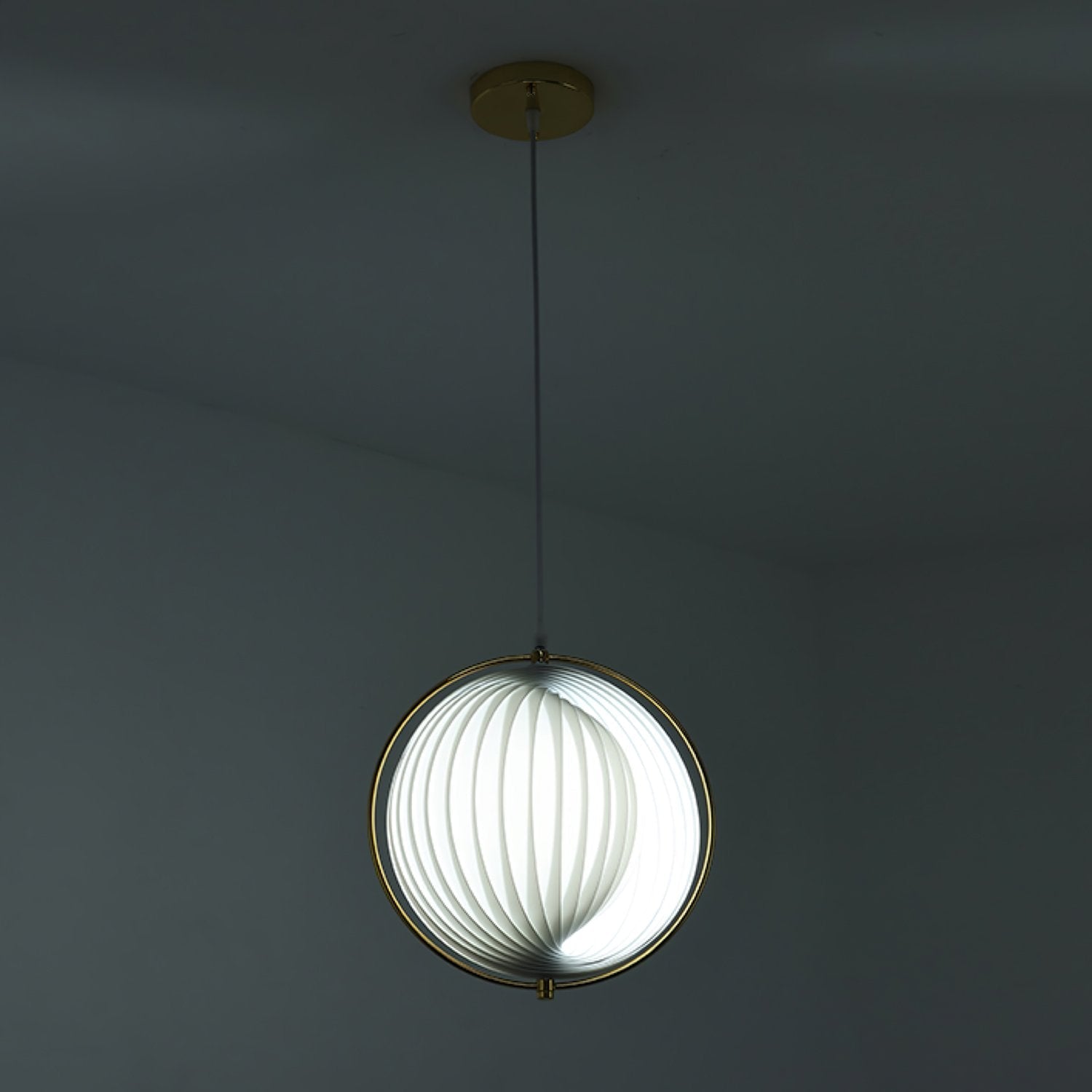 retro-moon-globe-pendant-light-with-adjustable-polypropylene-shades-for-modern-living-spaces