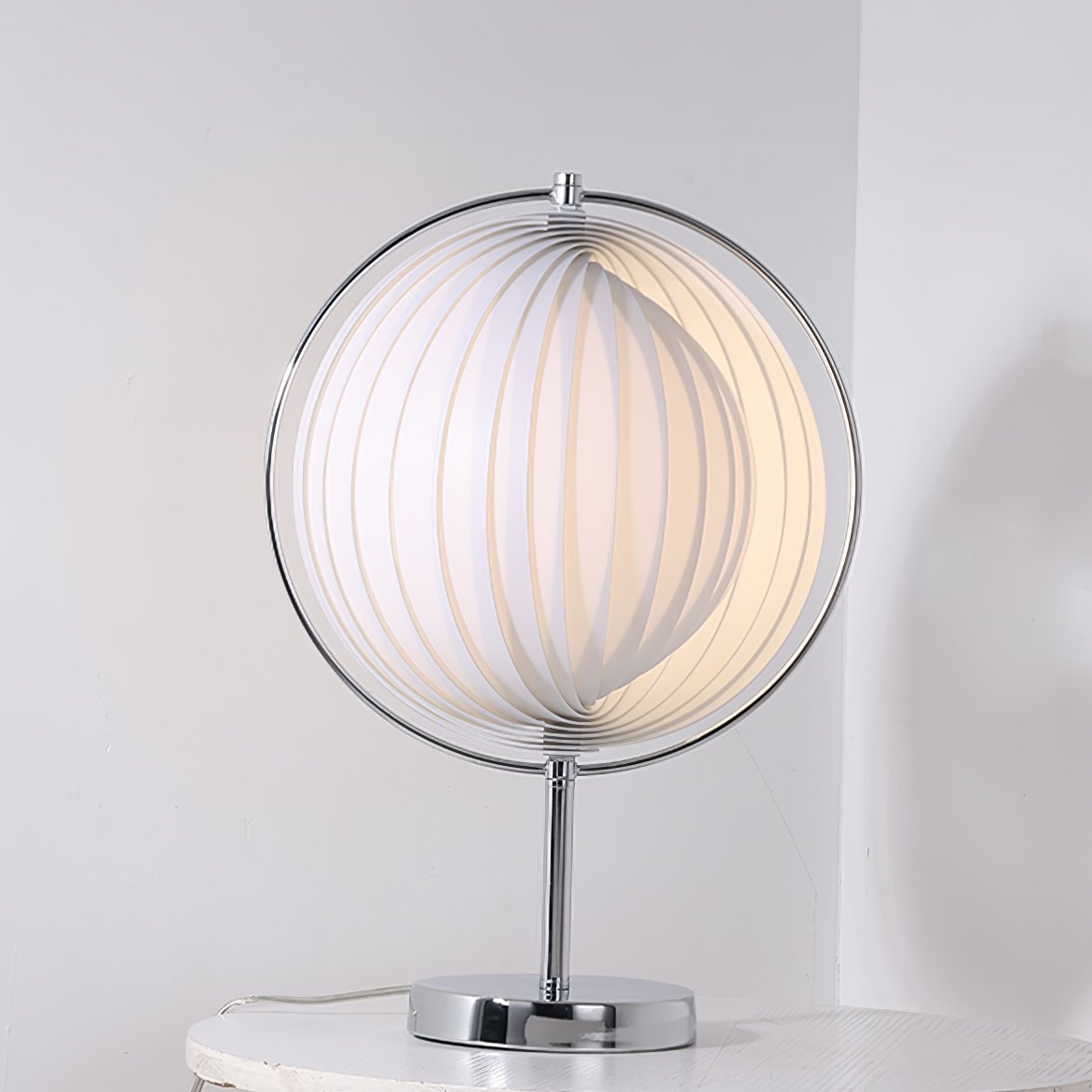 retro-mid-century-moon-kare-table-lamp-with-adjustable-globe-and-metal-base-for-stylish-interiors