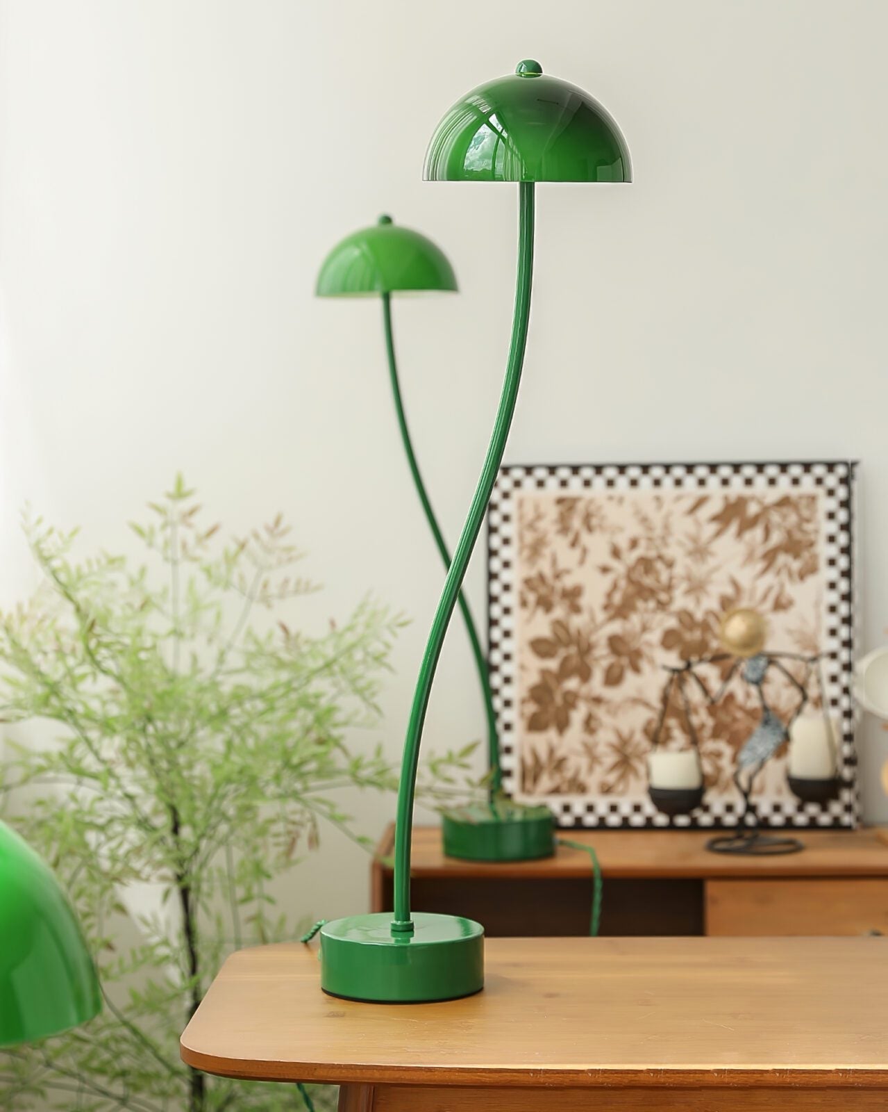 modern-mung-bean-sprout-banker-style-table-lamp-with-green-glass-shade