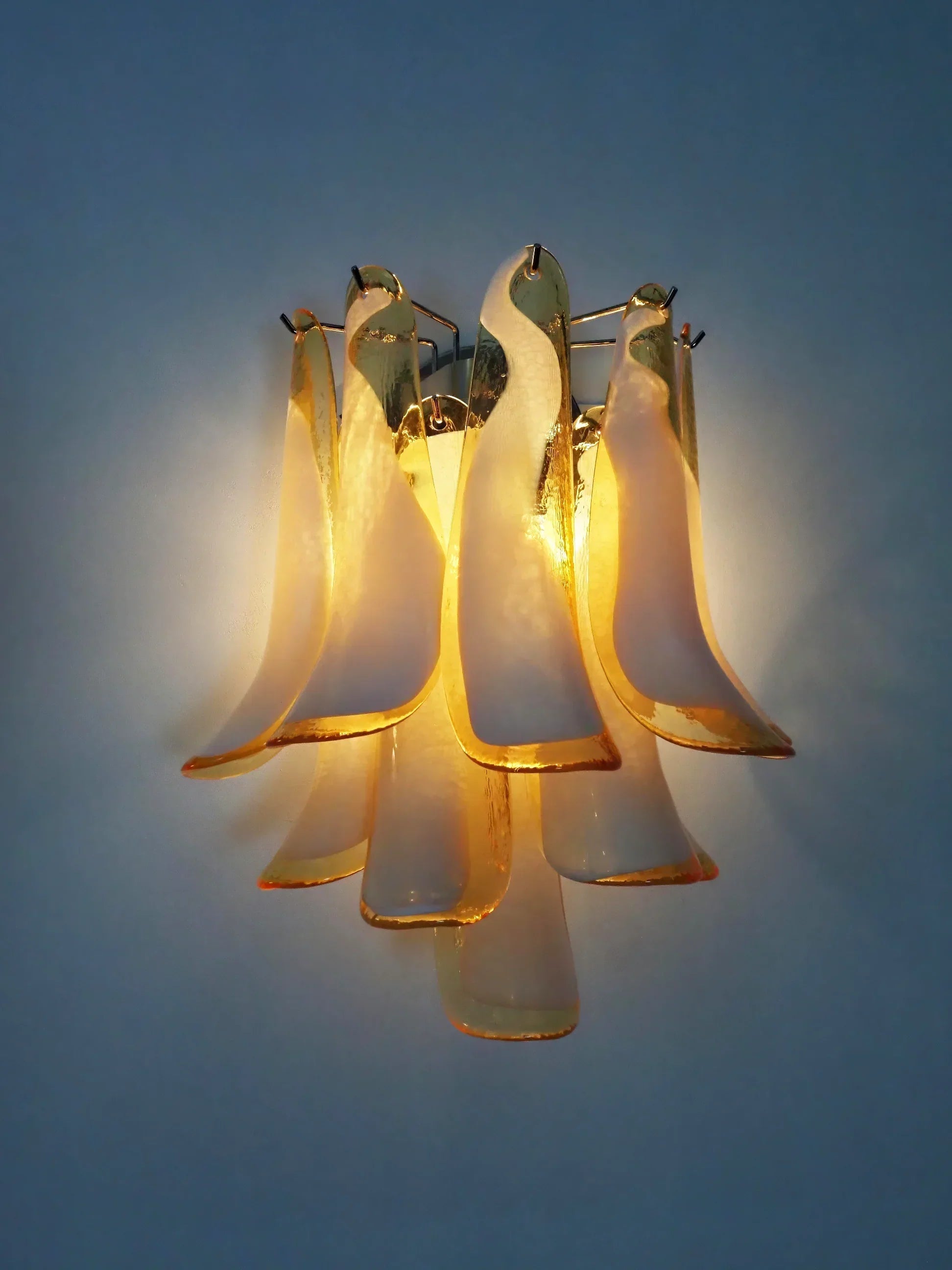 mid-century-murano-style-caramel-glass-petal-wall-sconce-light-fixture-for-elegant-home-decor
