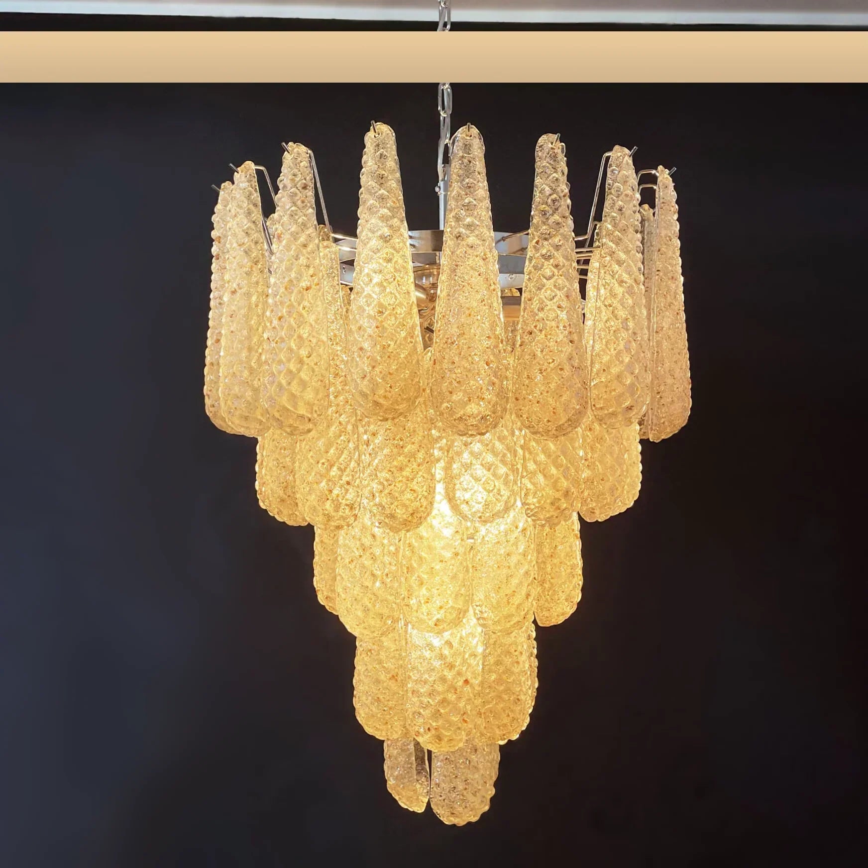 handcrafted-amber-murano-glass-petals-drop-chandelier-luxury-pendant-light