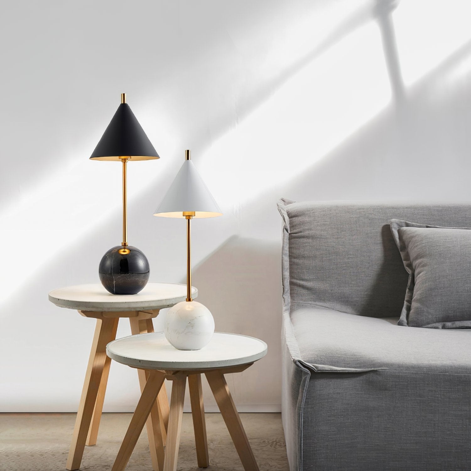 modern-murdock-gold-table-lamp-with-marble-base-and-integrated-led-lighting