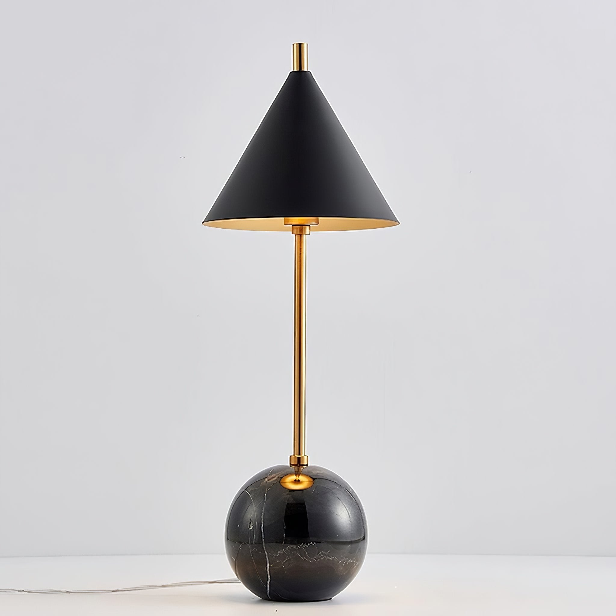 modern-murdock-gold-table-lamp-with-marble-base-and-integrated-led-lighting