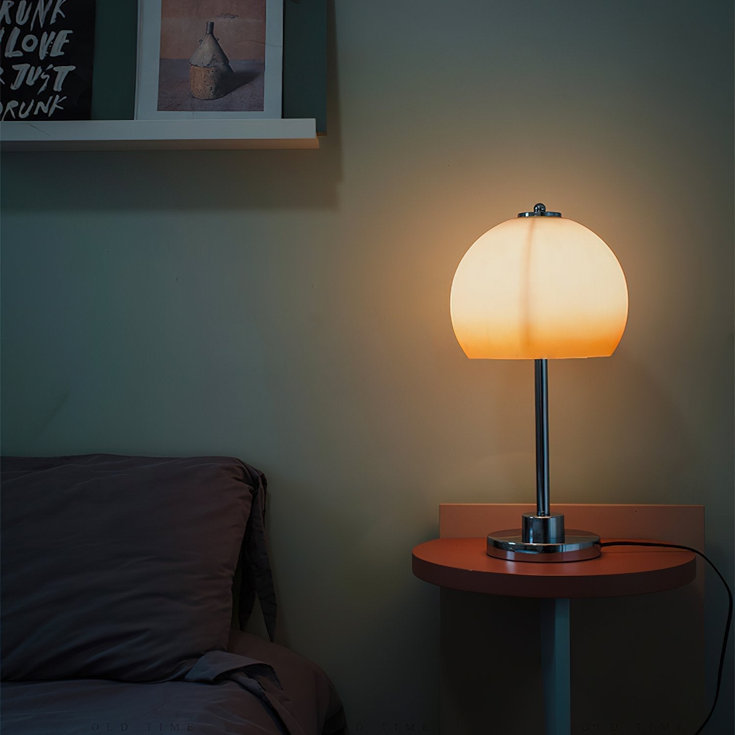 retro-gradient-yellow-glass-mushroom-table-lamp-with-chrome-finish-for-bedroom-and-living-room