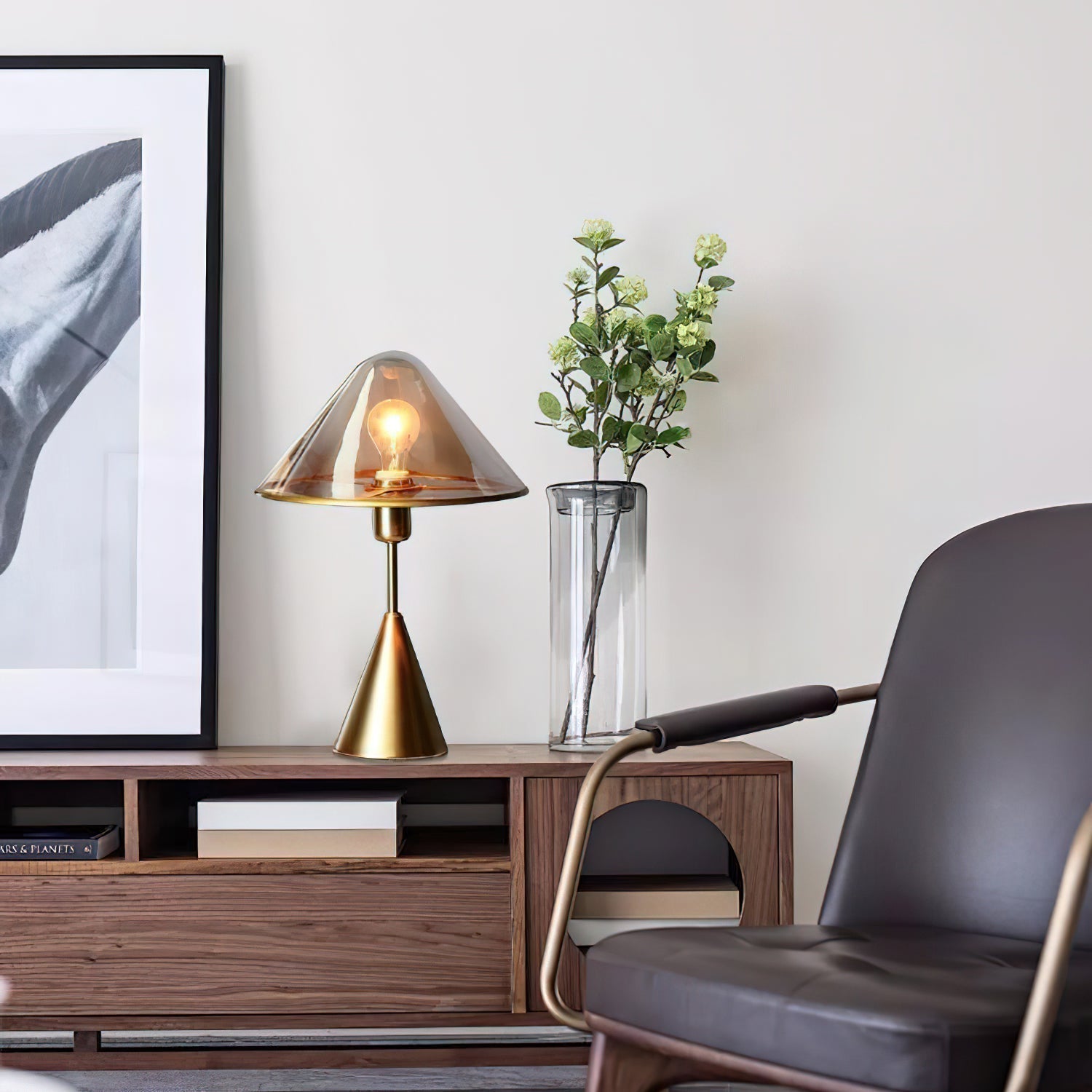 Modern Gold Mushroom Desk Lamp with Elegant Glass Shade and Brass Finish