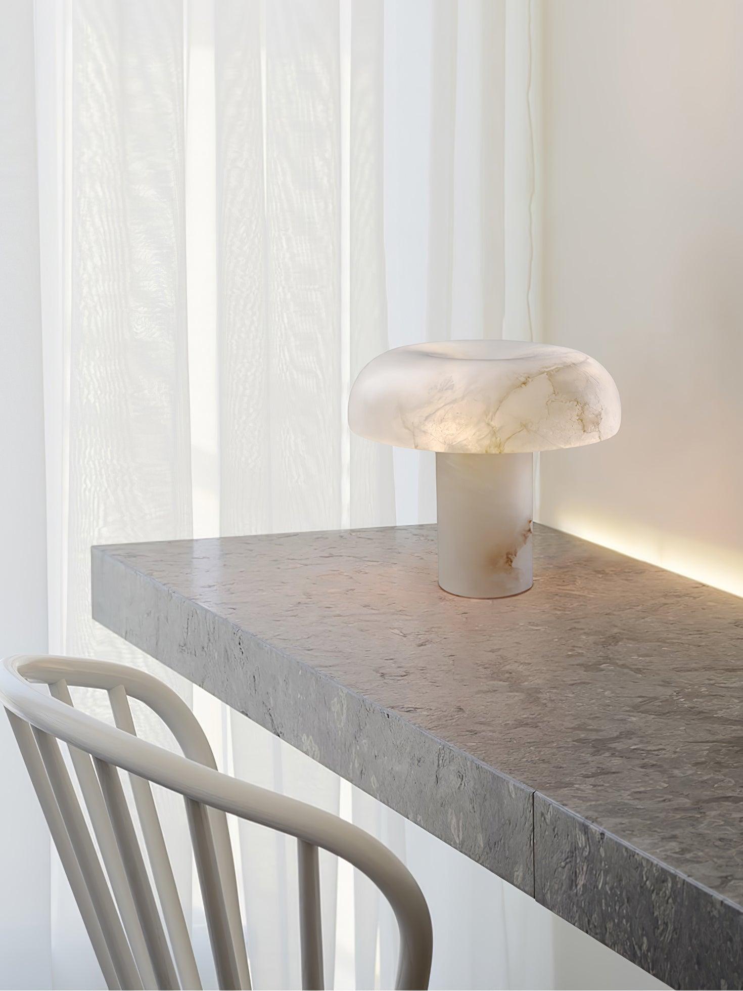Modern Mushroom Alabaster Table Lamp Elegant Bedside Light with Brass Details for Living Room