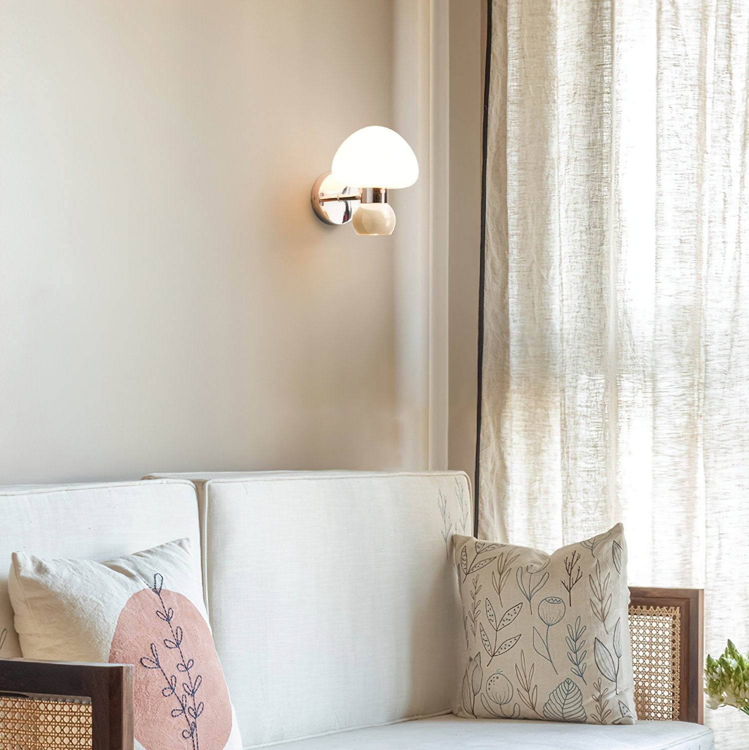 modern-mushroom-shape-wall-sconce-iron-and-acrylic-led-interior-accent-lighting