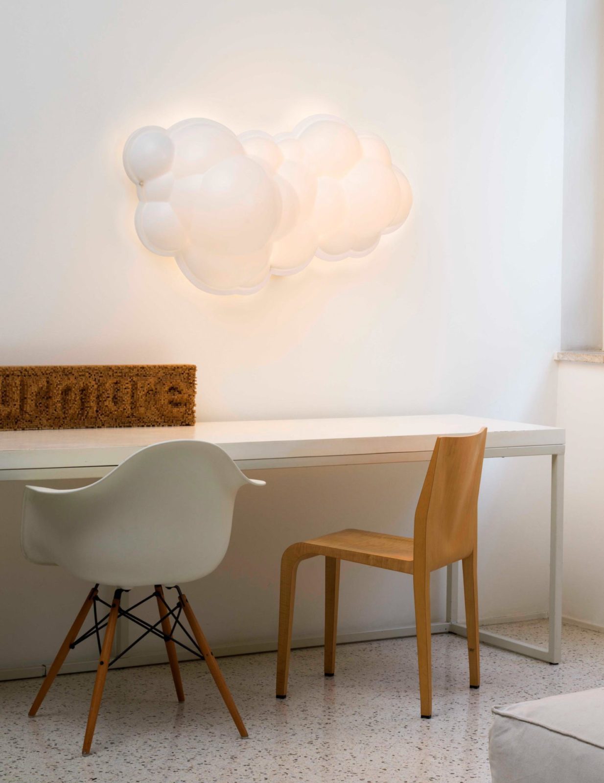 modern-white-cloud-shaped-pendant-light-minimalist-floating-led-ceiling-lamp-for-living-room
