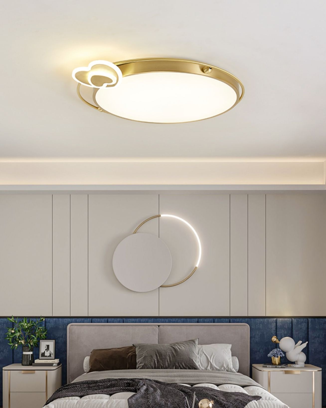 modern-brass-heart-flush-mount-ceiling-lamp-with-integrated-led-for-kids-room-decor