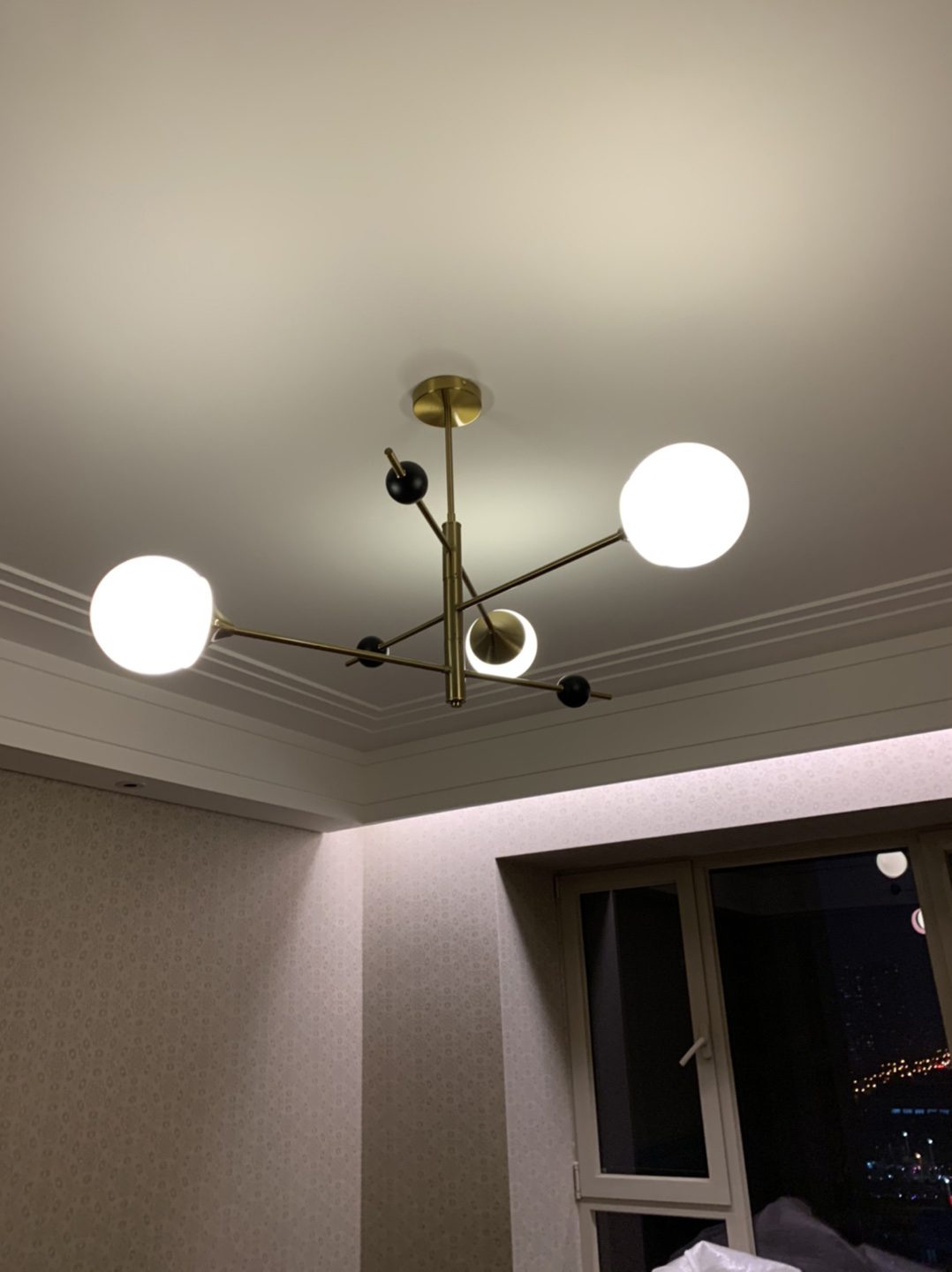 modern-orbital-3-arm-articulated-glass-globe-chandelier-in-copper-and-bronze-finish