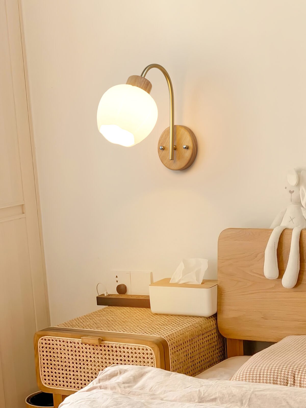 modern-orchid-rubber-wood-wall-lamp-with-frosted-glass-shade-for-living-room-and-bedroom-lighting