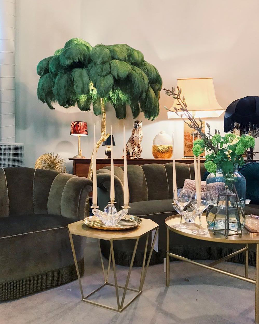 Luxurious Ostrich Feather Floor Lamp with Polished Brass Base Elegant Gold Standing Light for Living Room