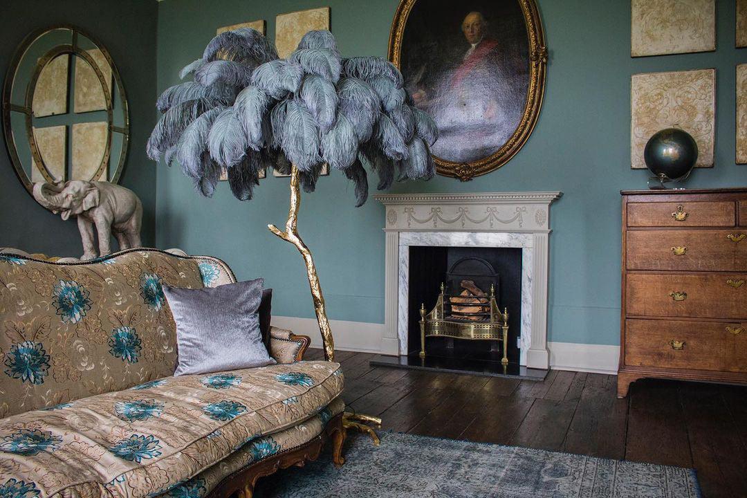 Luxurious Ostrich Feather Floor Lamp with Polished Brass Base Elegant Gold Standing Light for Living Room