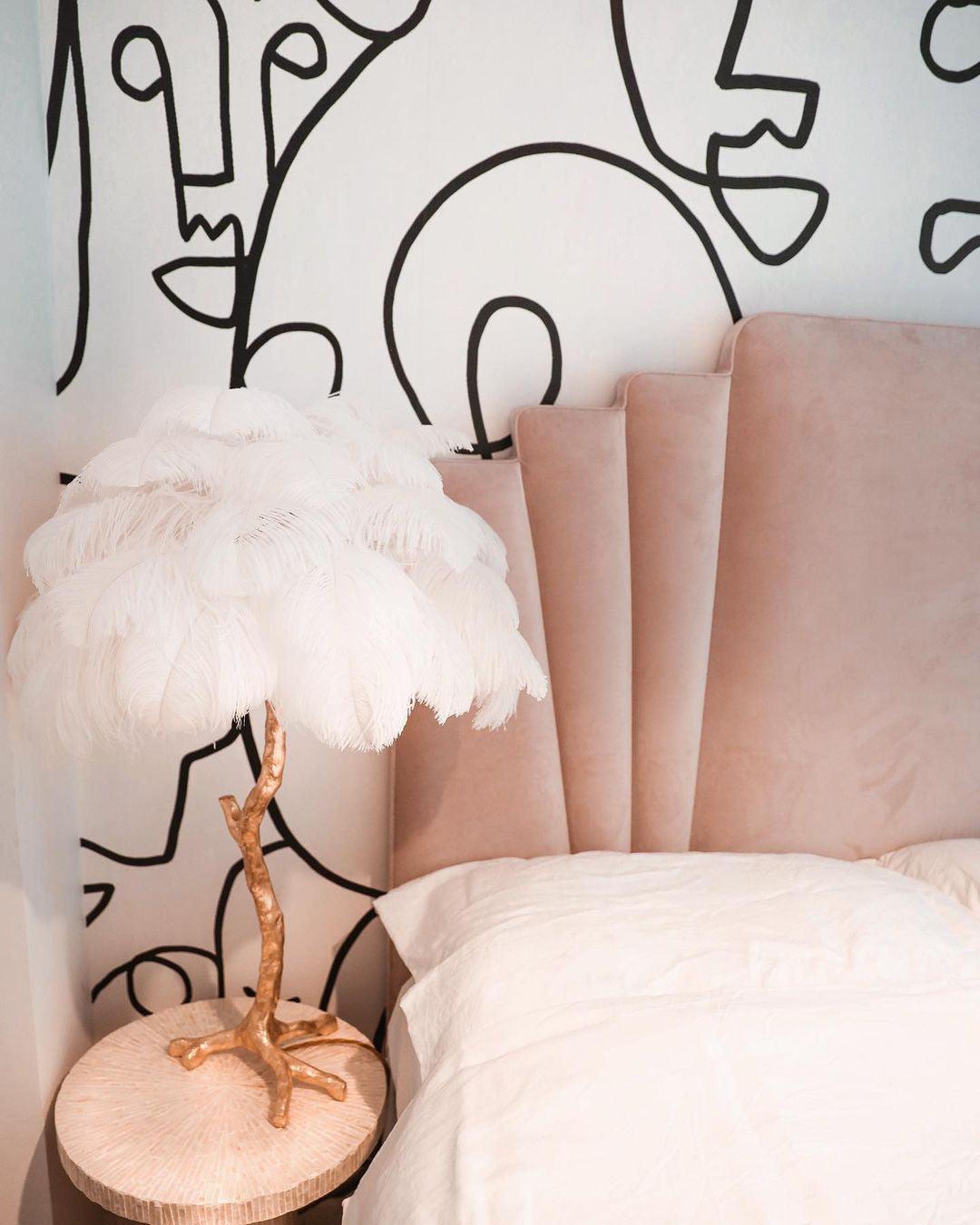 Luxury Ostrich Feather Palm Tree Table Lamp with Brass Base and Portable Design