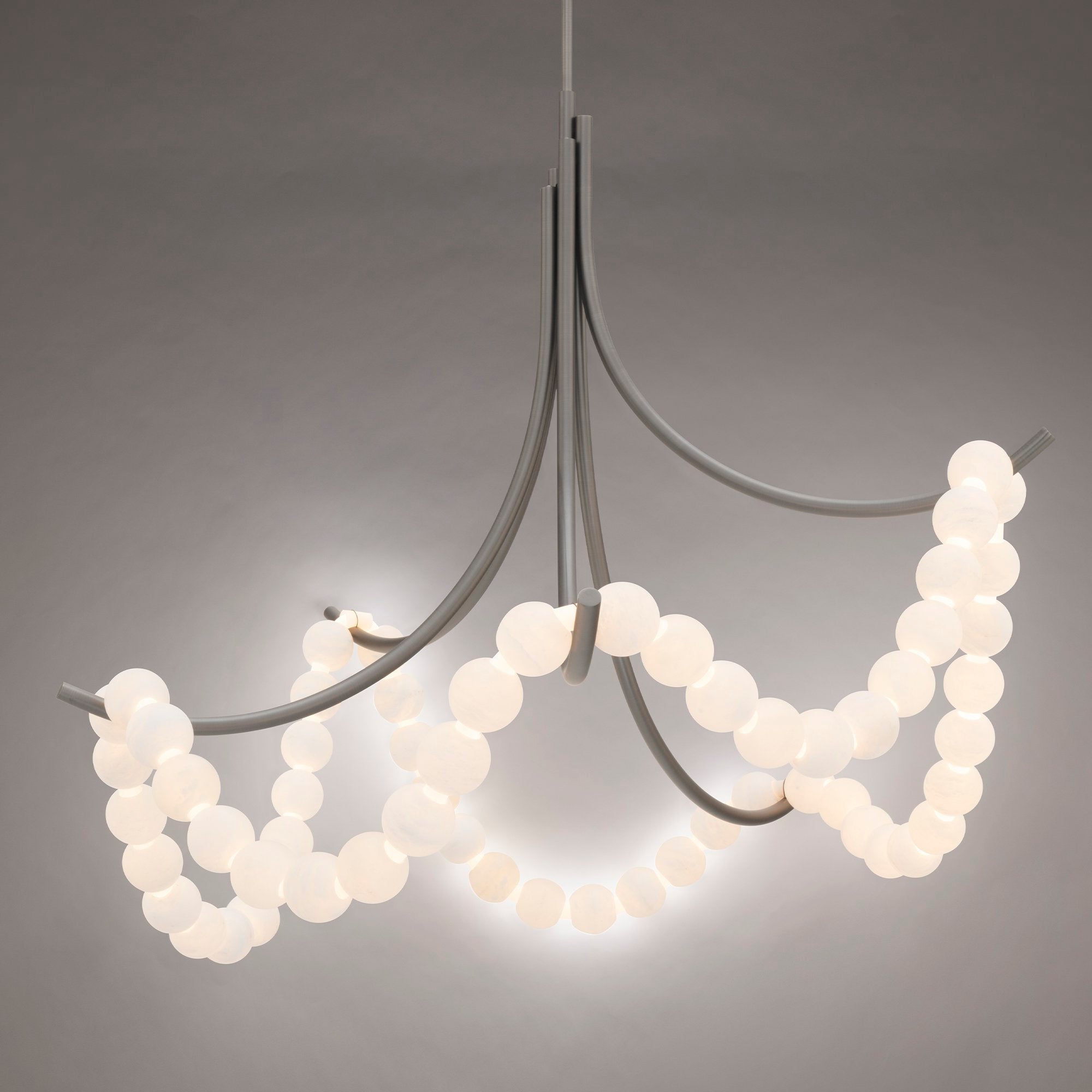 modern-spanish-alabaster-bead-led-chandelier-with-brass-finish-for-living-room