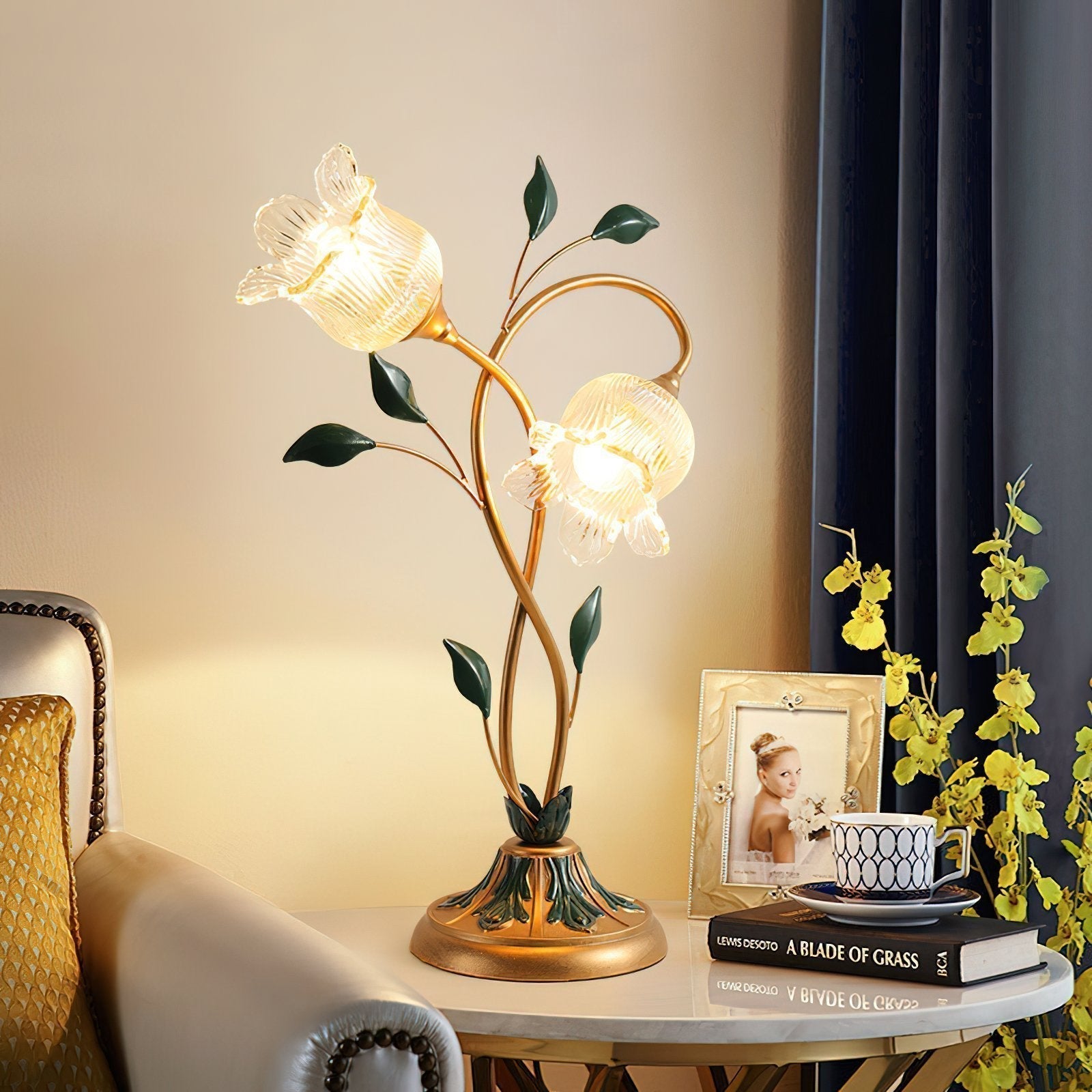 vintage-pastoral-floral-table-lamp-with-glass-flower-shades-and-crystal-accents