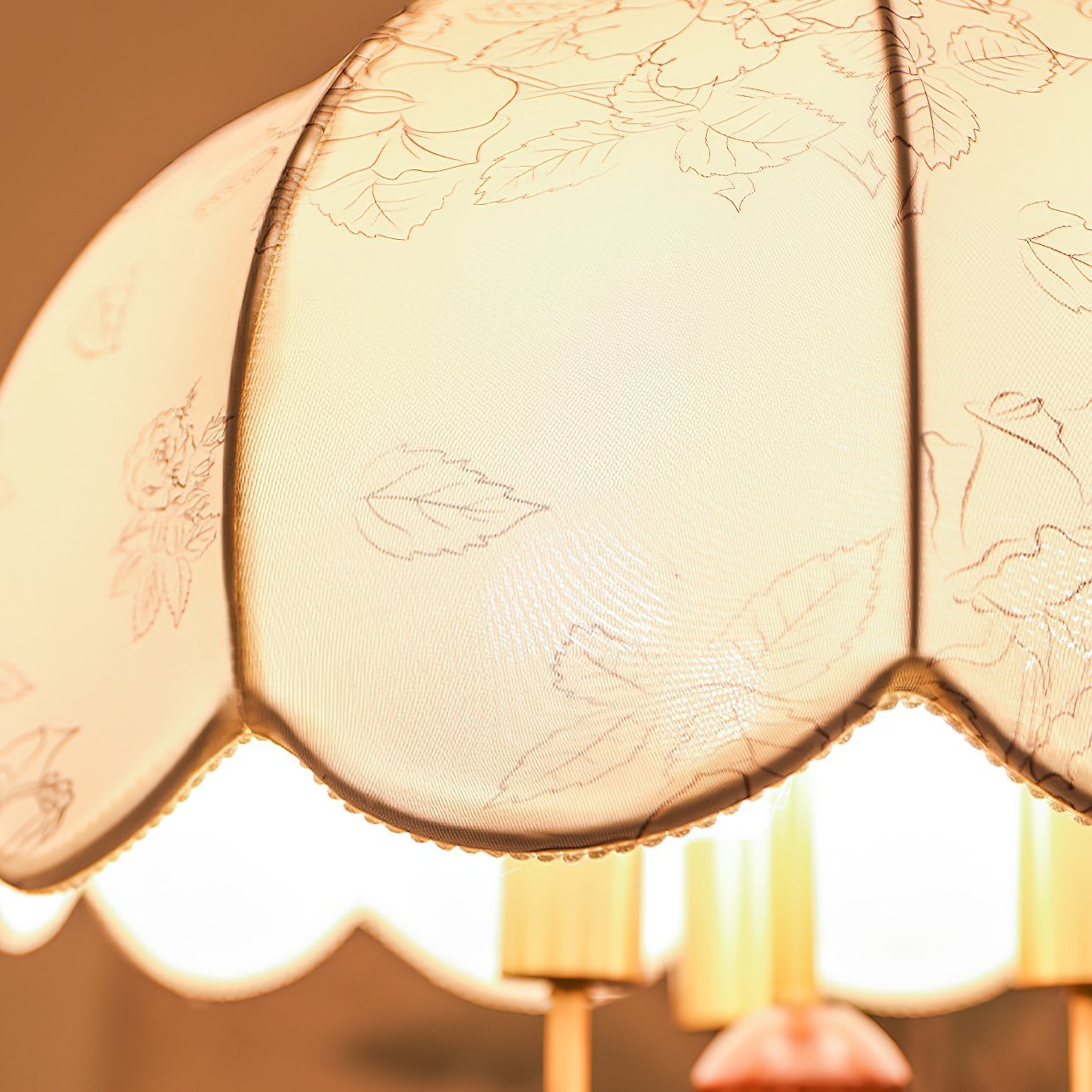 rustic-scalloped-fabric-floral-pendant-light-with-wood-accents-for-dining-room-and-living-space