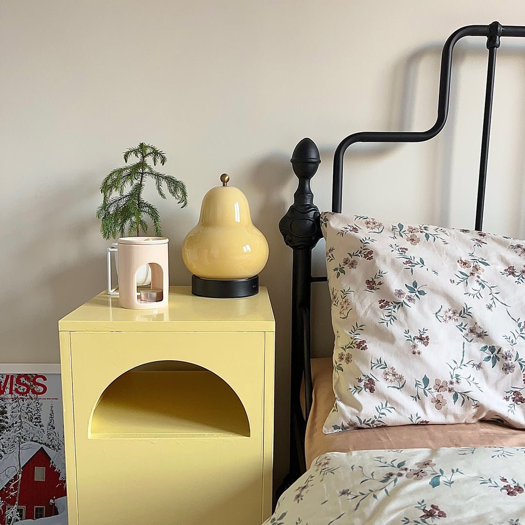 modern-pear-glass-table-lamp-rechargeable-led-bedside-light-with-touch-dimmer