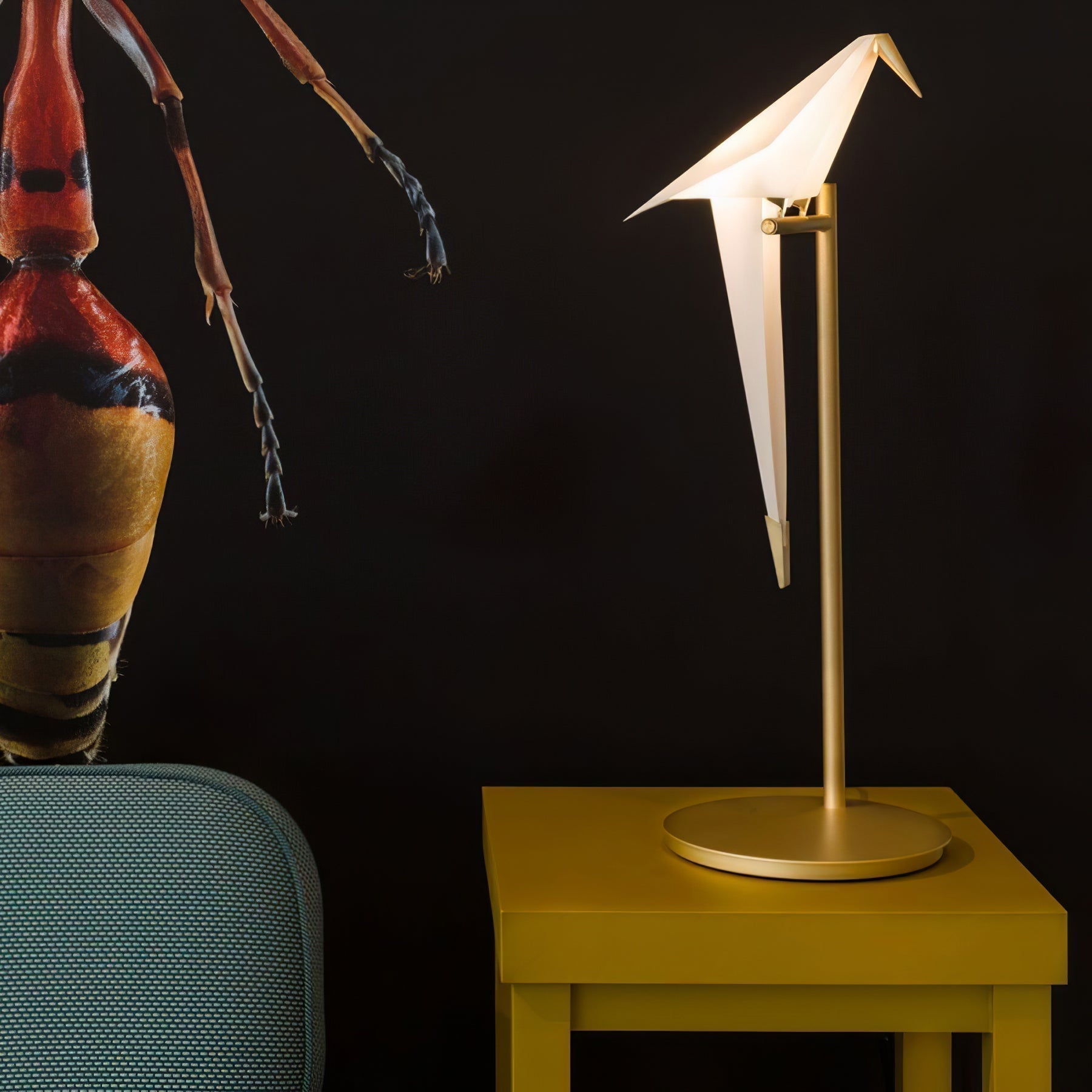 Modern Origami Bird LED Table Lamp Creative Paper Crane Nightstand Light