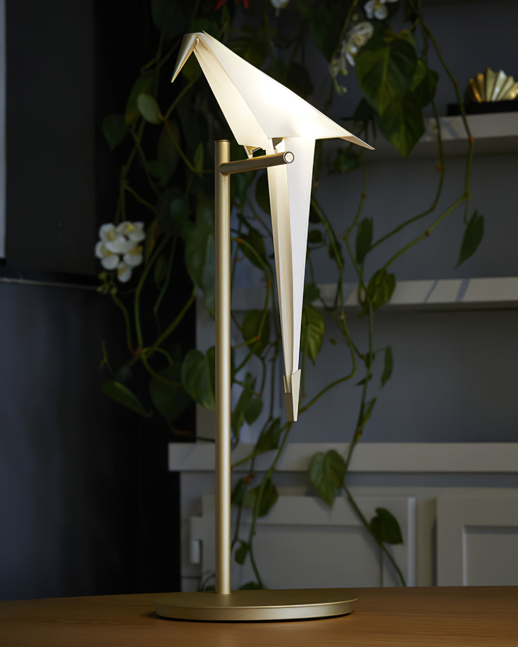 Modern Origami Bird LED Table Lamp Creative Paper Crane Nightstand Light
