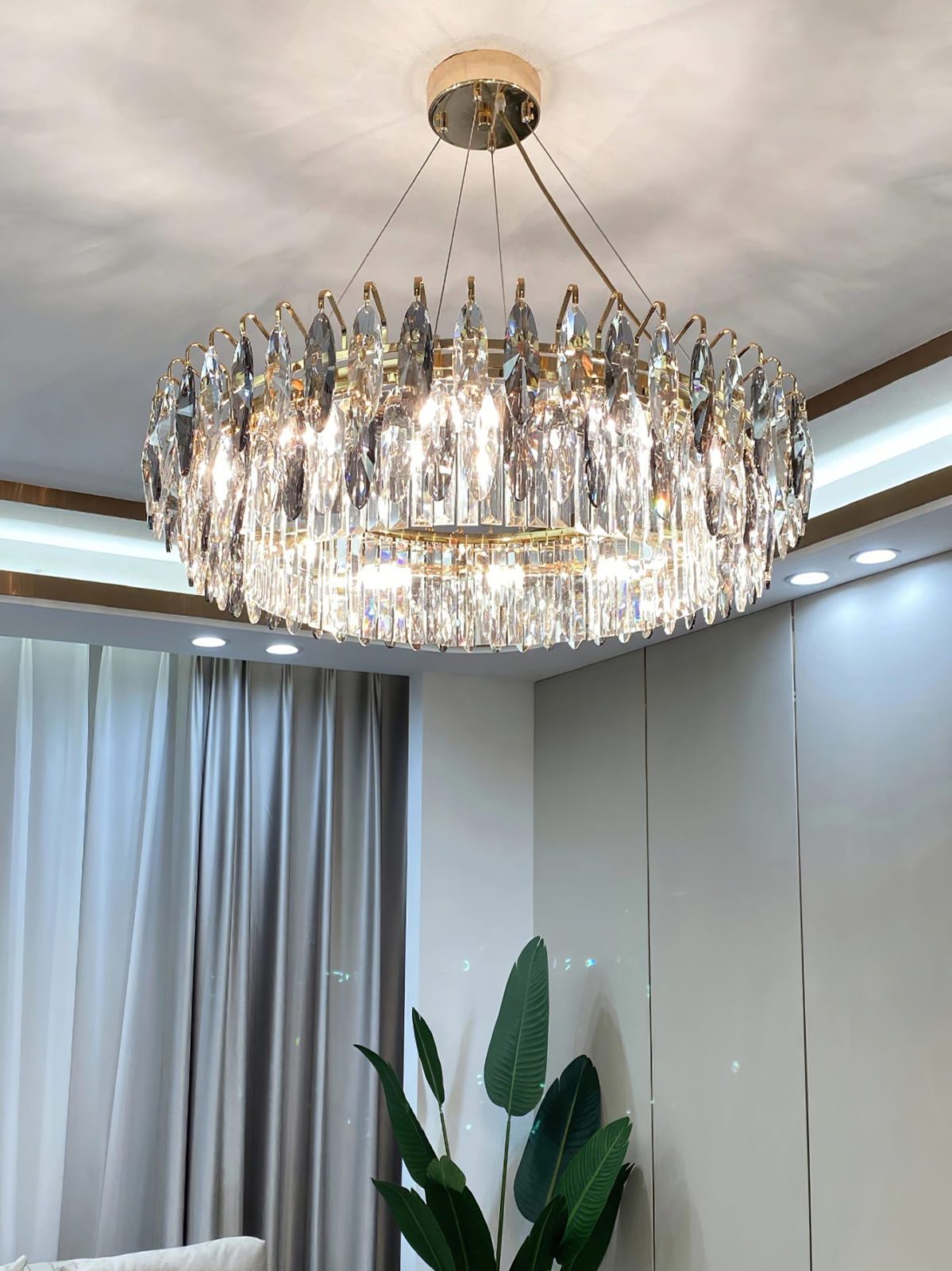 modern-luxury-gold-round-crystal-chandelier-elegant-hanging-pendant-light-for-living-room