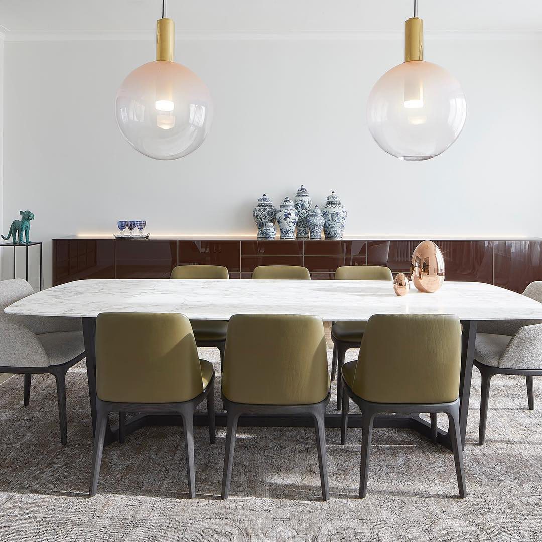 modern-geometric-hand-blown-glass-pendant-light-with-elegant-gold-finish-for-contemporary-interiors