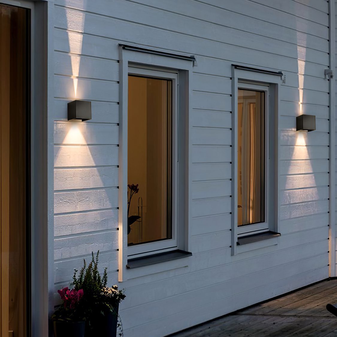 modern-pienza-square-aluminum-led-wall-sconce-with-up-and-down-lighting