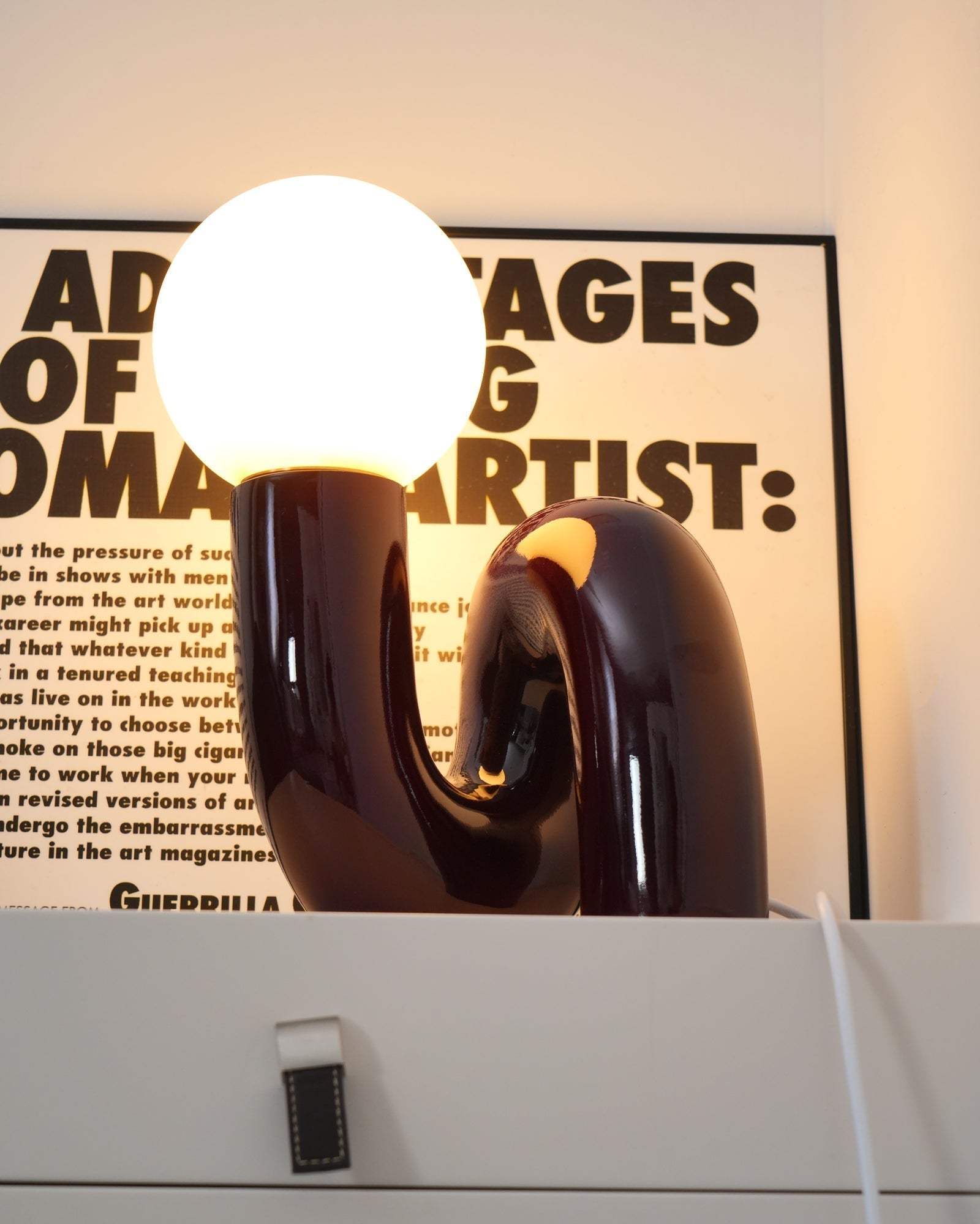 Modern Resin N Shape Table Lamp with Glass Globe for Creative Bedside and Office Lighting